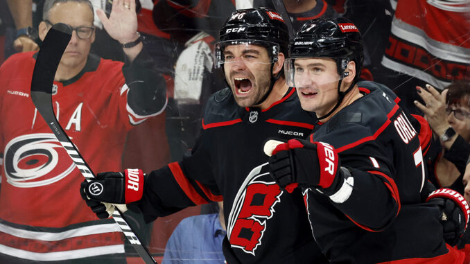 Martinook, Andersen lead Hurricanes to 2-0 series lead over Devils
